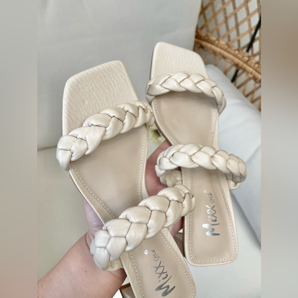 NWB Boho Cottagecore Beige Braided Sandal Heels - Picture 8 of 9